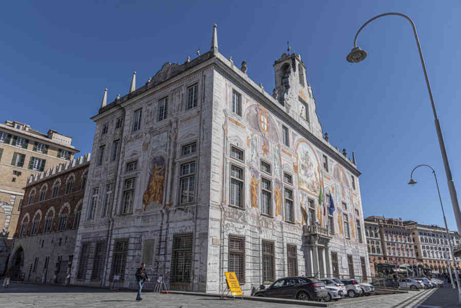 Italia - Génova 065 - palacio San Giorgio.jpg